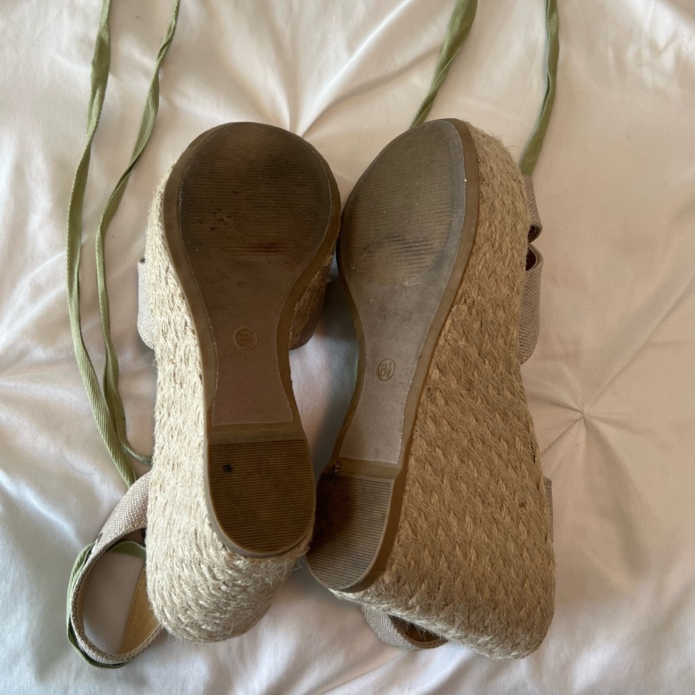 Lulus wedges - Picture 3 of 3